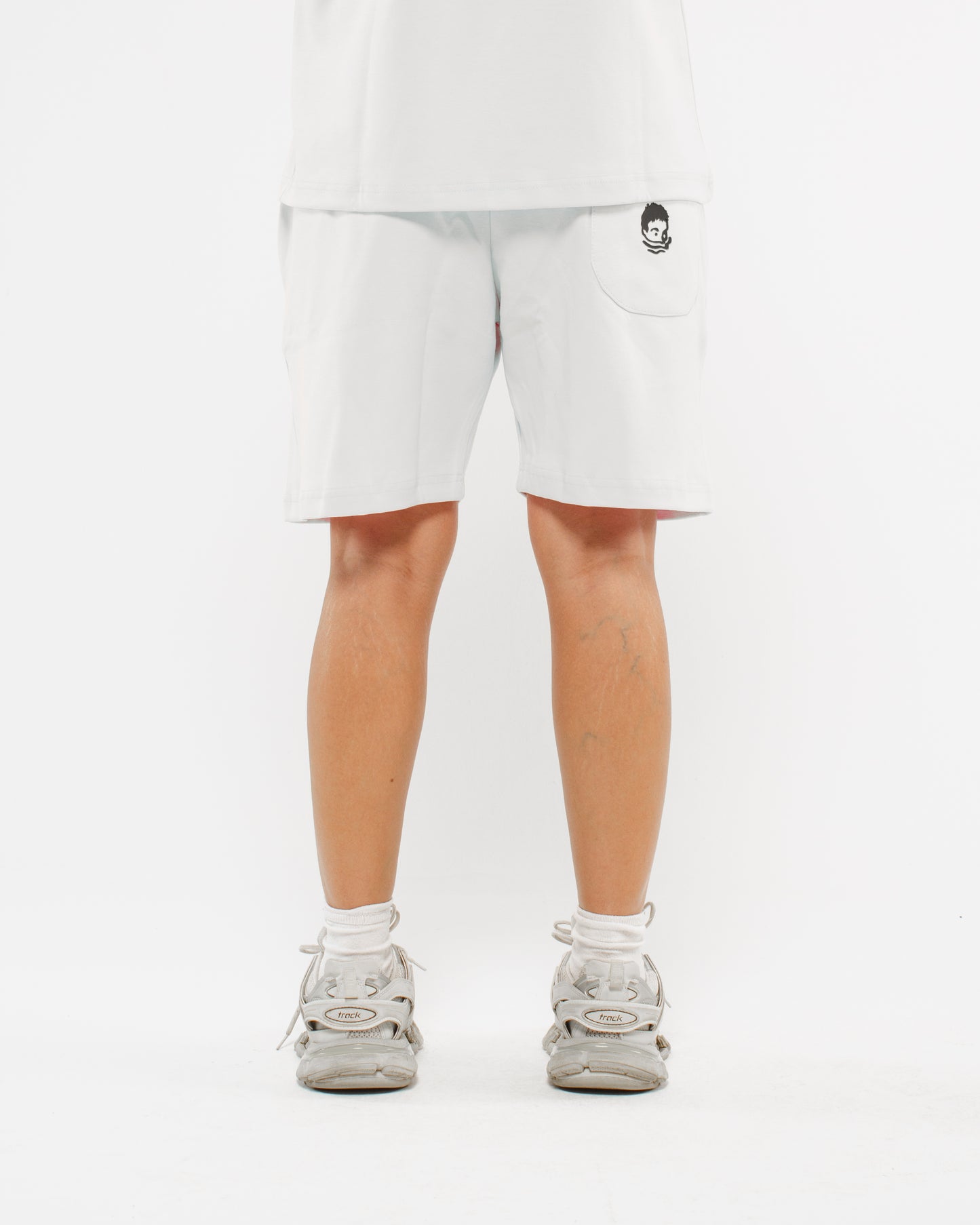 Basic Short off-white V2